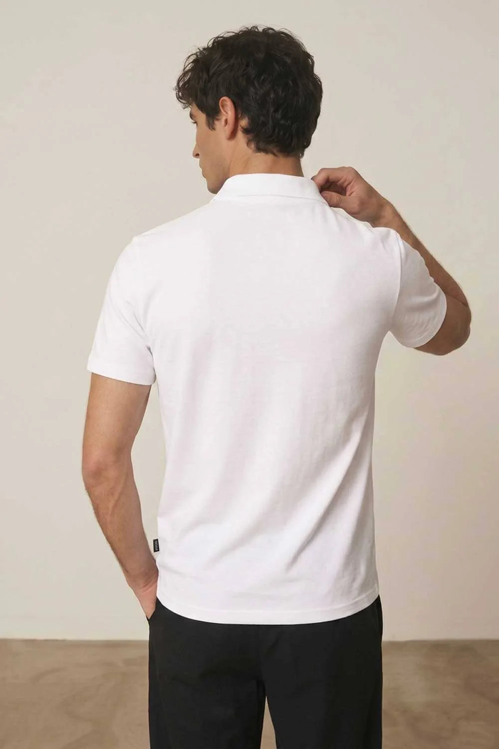 shawal collar t-shirt