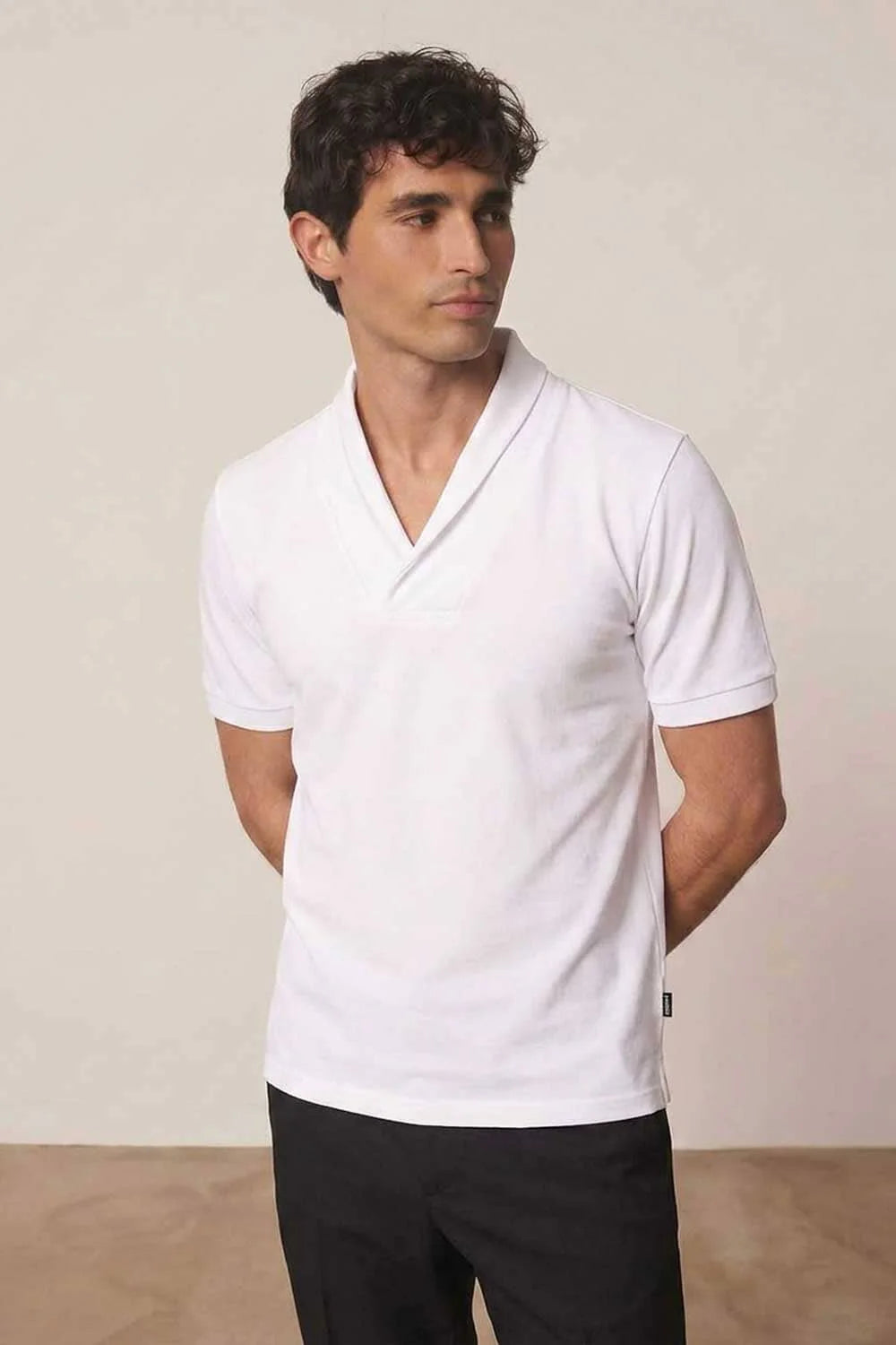 shawal collar t-shirt